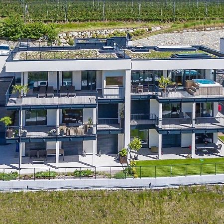 Penthouse Skygarden Apartamento Schenna Exterior foto
