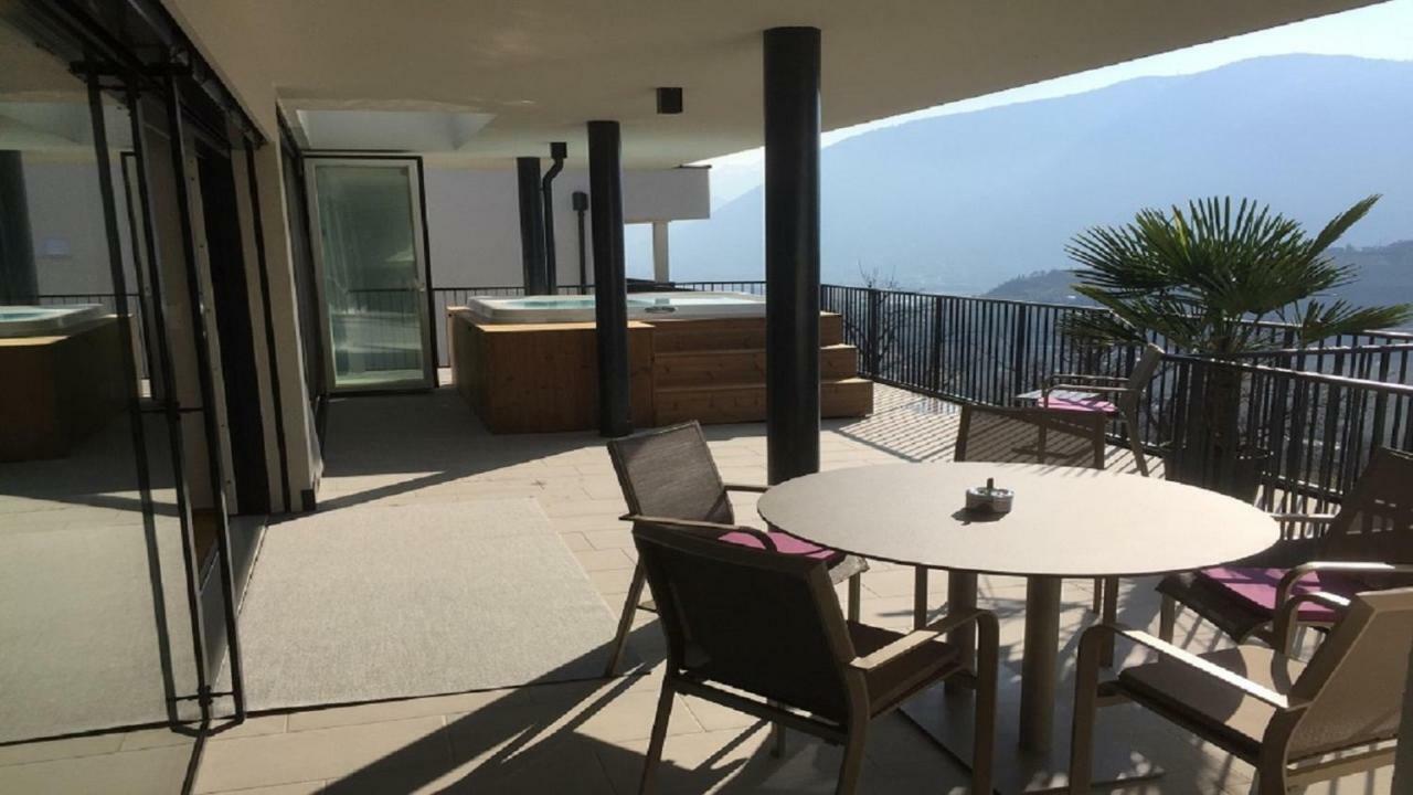 Penthouse Skygarden Apartamento Schenna Exterior foto