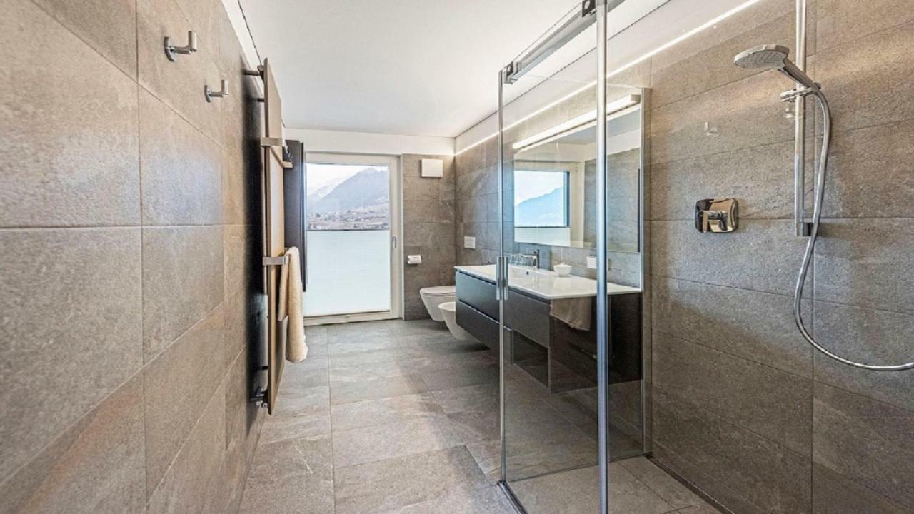 Penthouse Skygarden Apartamento Schenna Exterior foto